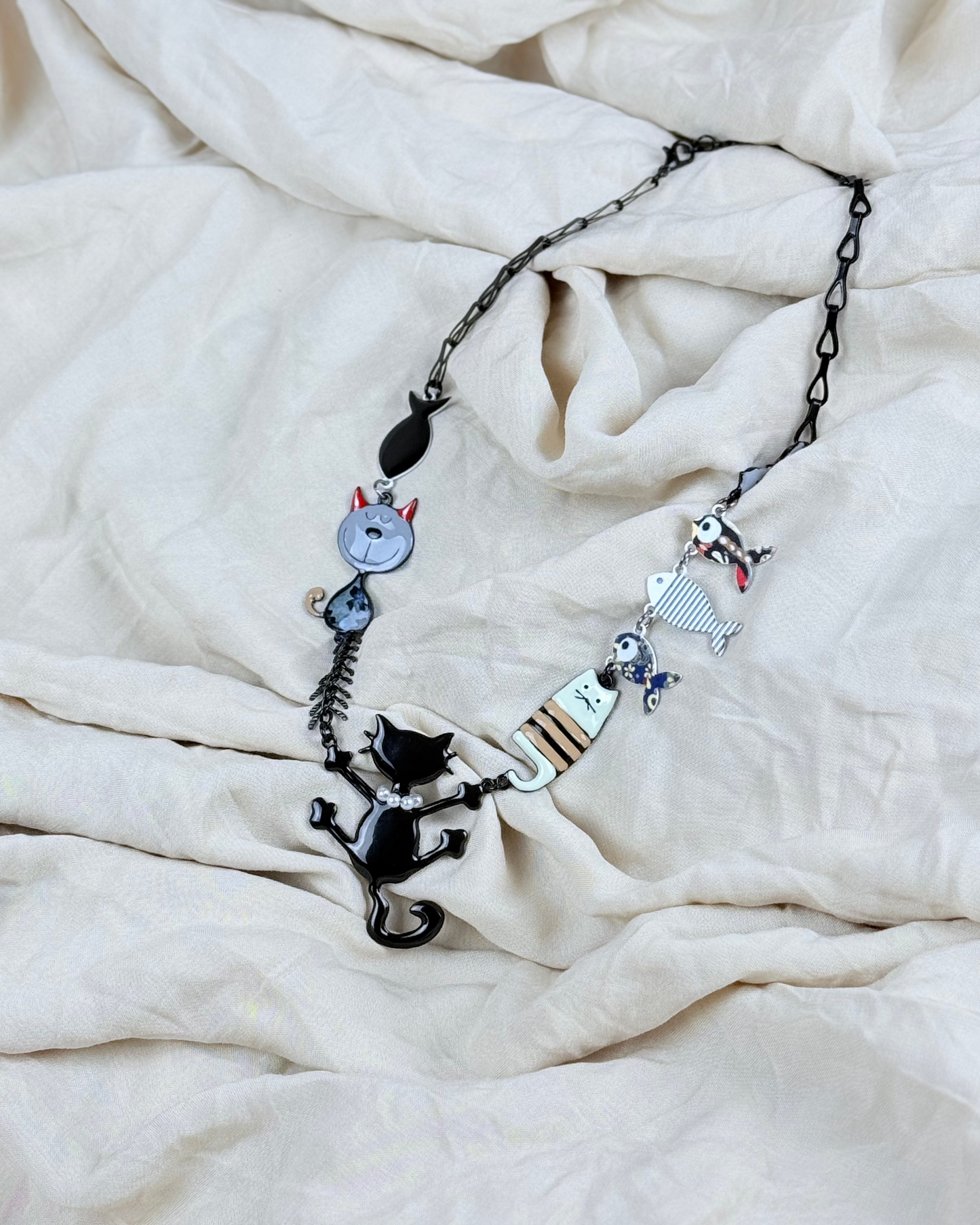 Collar Gato Estrellado Negro
