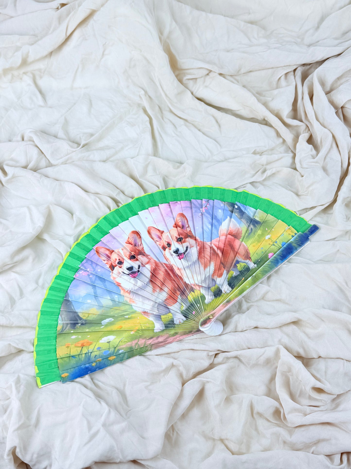 Abanico Corgis al viento