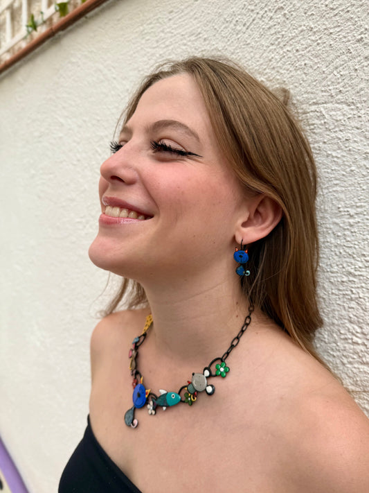 Bisutería esmaltada: qué es y por qué está tan de moda