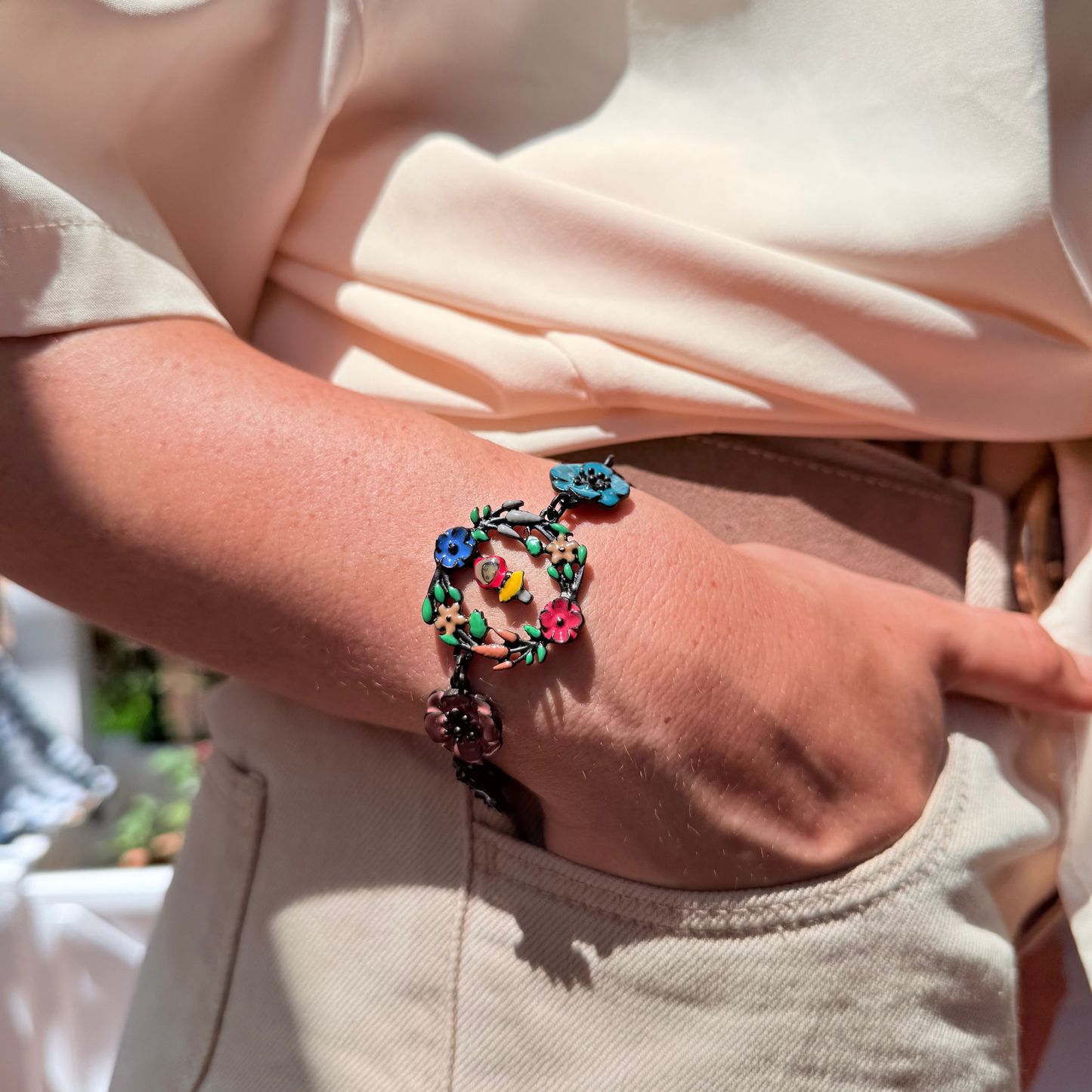 Pulsera Caperucita y el bosque multicolor