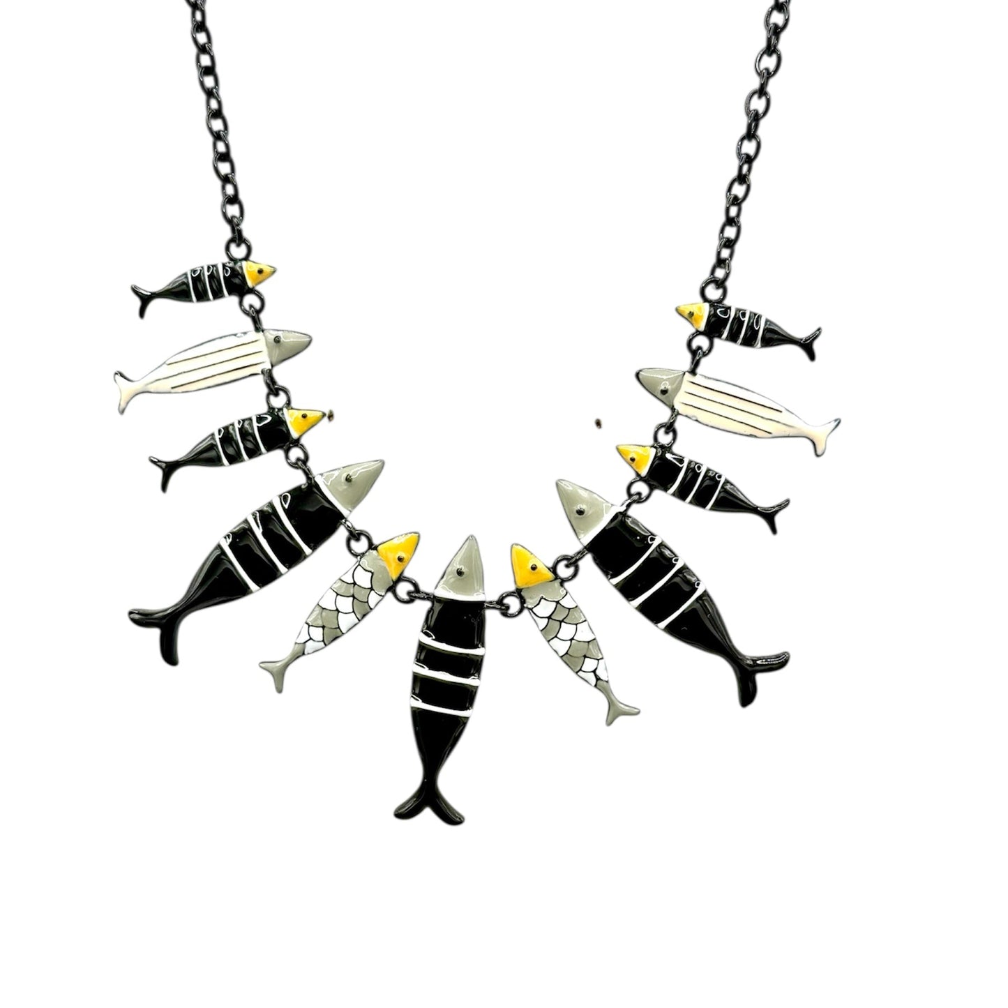 Collar peces negros finos