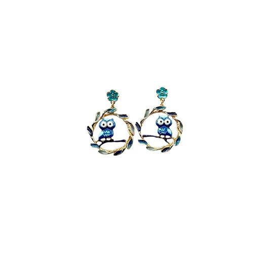 Pendientes "Búho en el Bosque" - Pendientes de acero esmaltado con diseño de búho entre ramas.